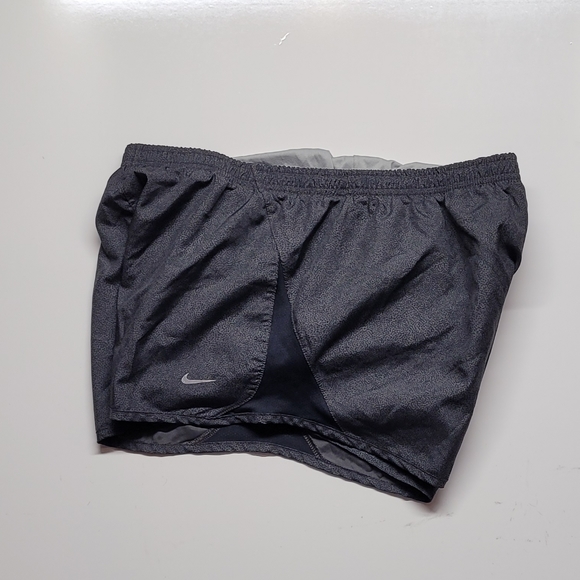 Nike running shorts girls large @A8 - Picture 3 of 5